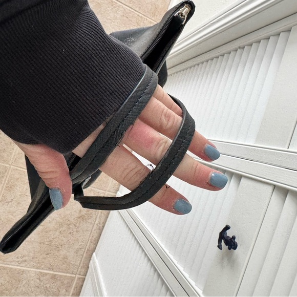 Kate Spade Small Tote - Picture 4 of 5